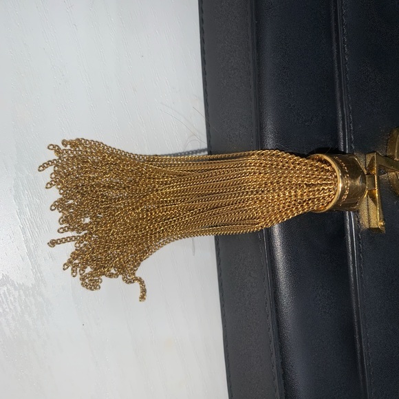 Saint Laurent Shoulder Bag with Gold Chain Strap and Gold YSL - Picture 3 of 6